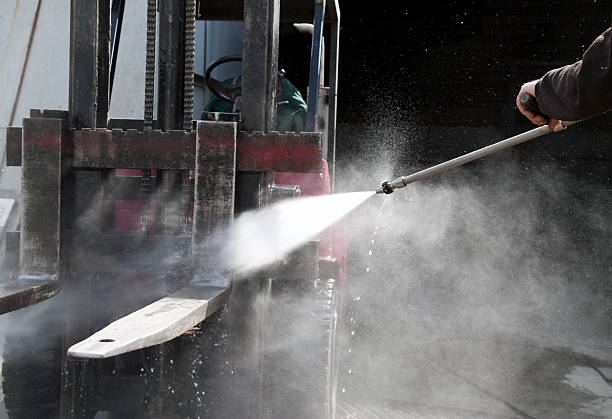 Best Warehouse Cleaning  in North Pearsall, TX